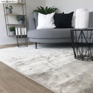 Art Silk rug - greyish beige
