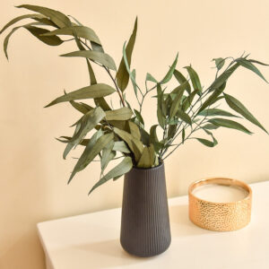 Stabilized Green Pendula Branches