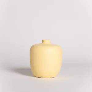 Handcrafted vase "Blanc 05 - butter yellow"